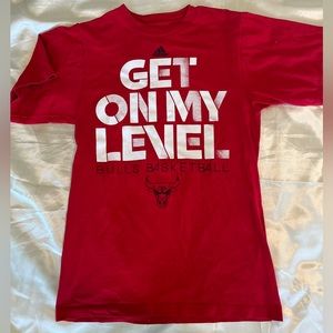 Men's Medium Adidas Chicago Bulls Tee